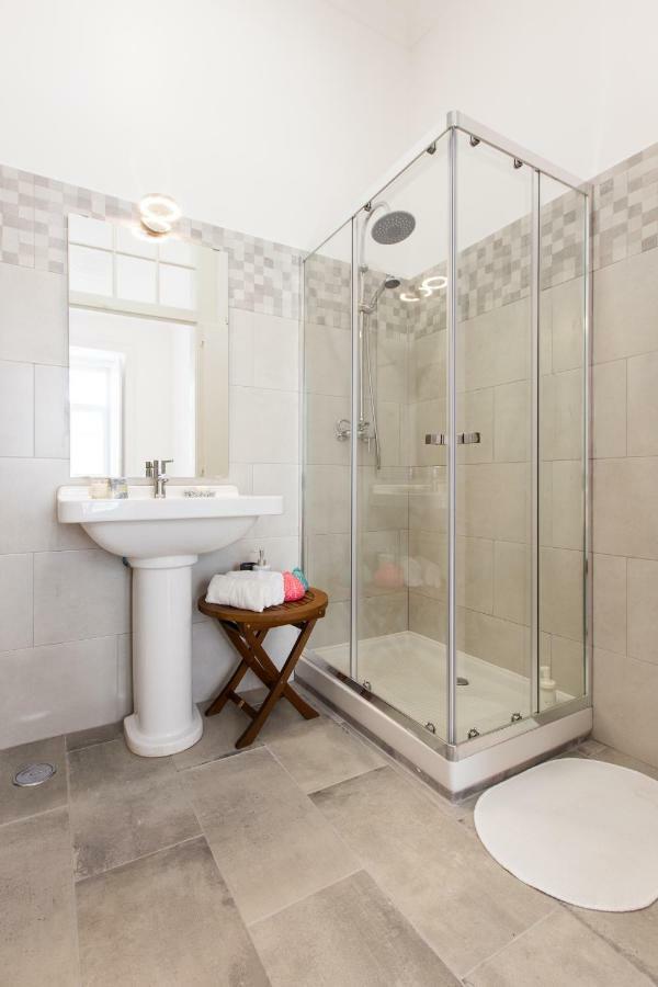 Lisbon Secret & Charming Baixa 4 Bedroom Apartment Exterior foto